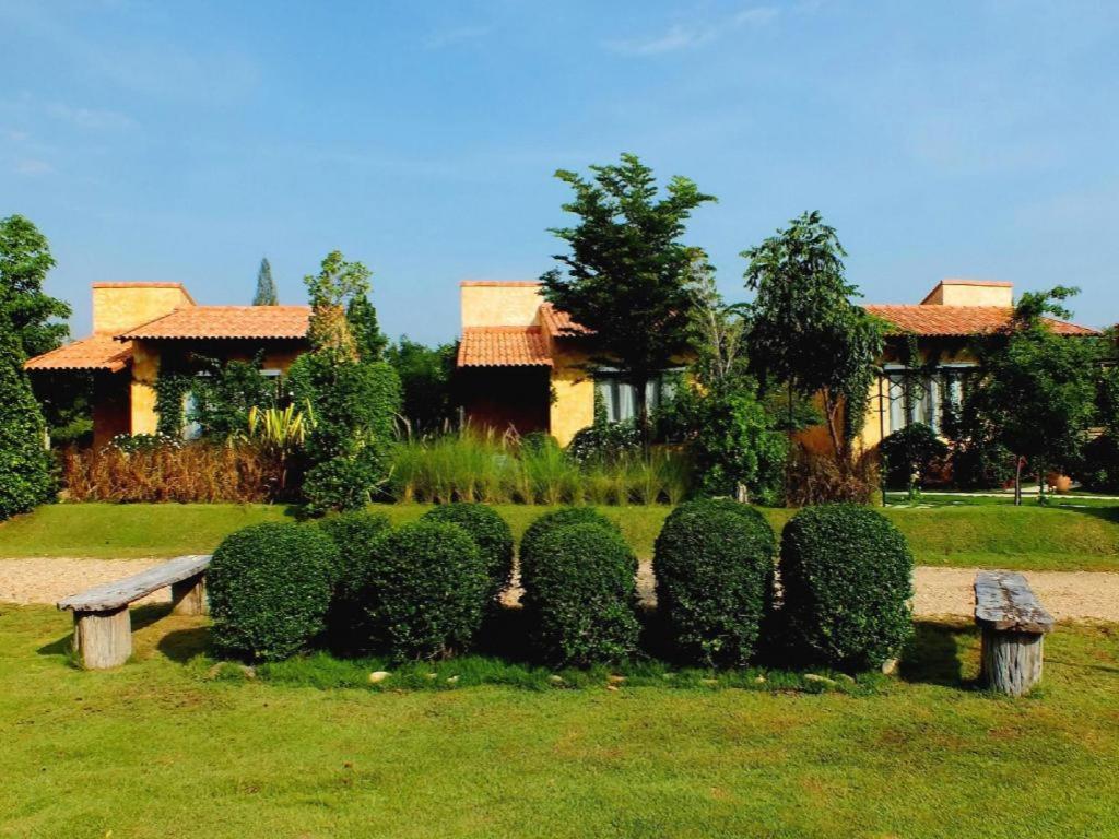 Villa Tuscany Country Resort Суан-Пханг Экстерьер фото